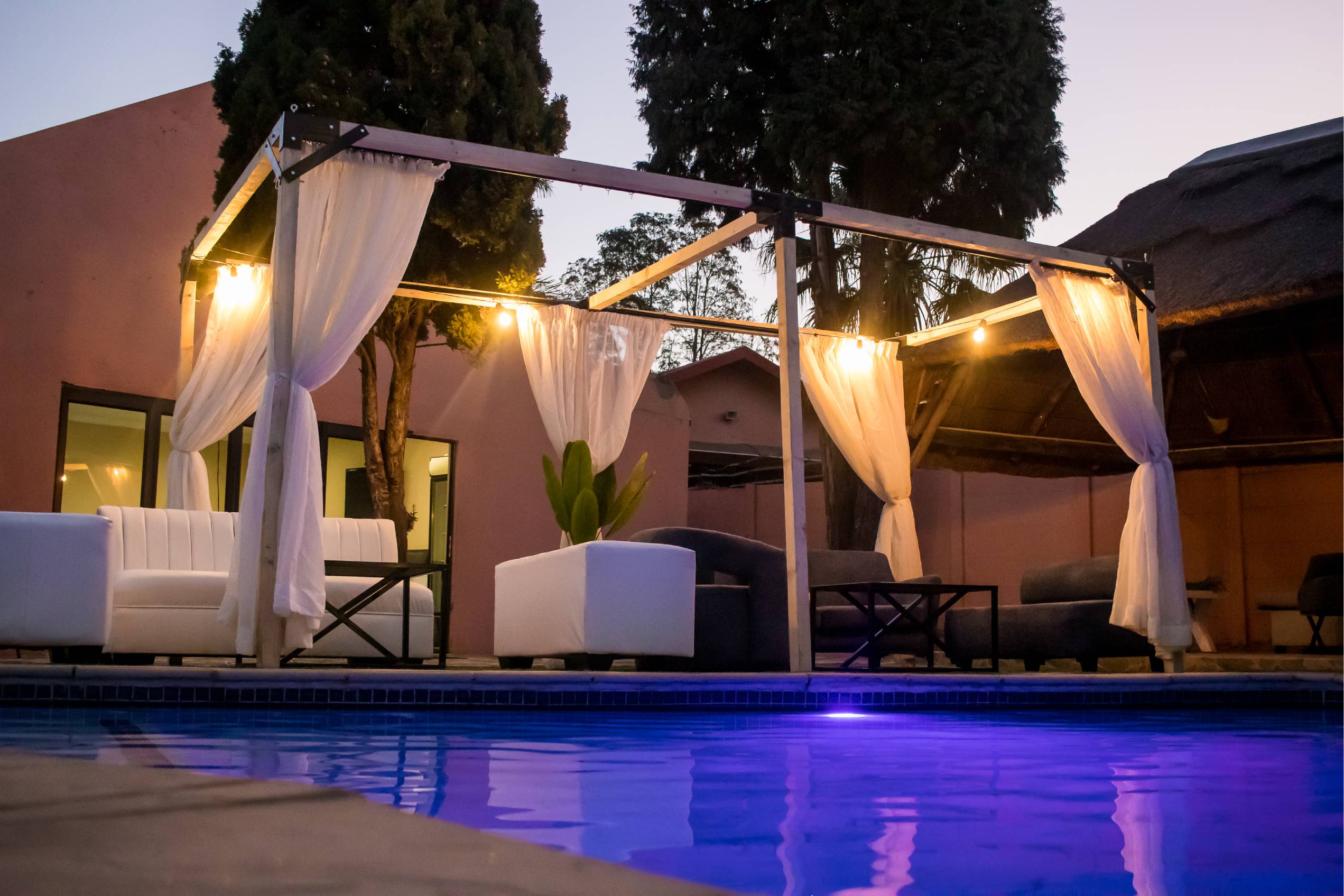 Luxury Cabana Wonderworks Live
